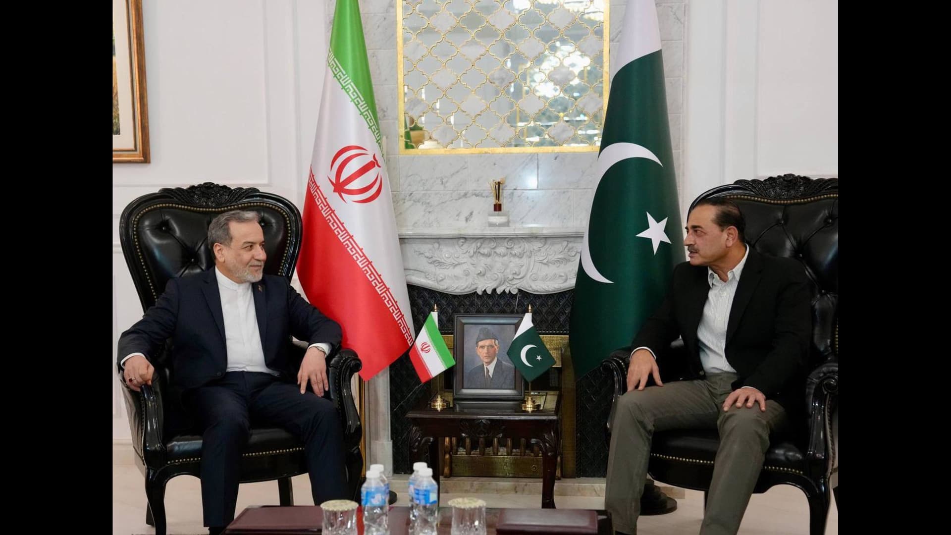 Iran’s Araghchi briefly returns to Pakistan, Trump says they can call