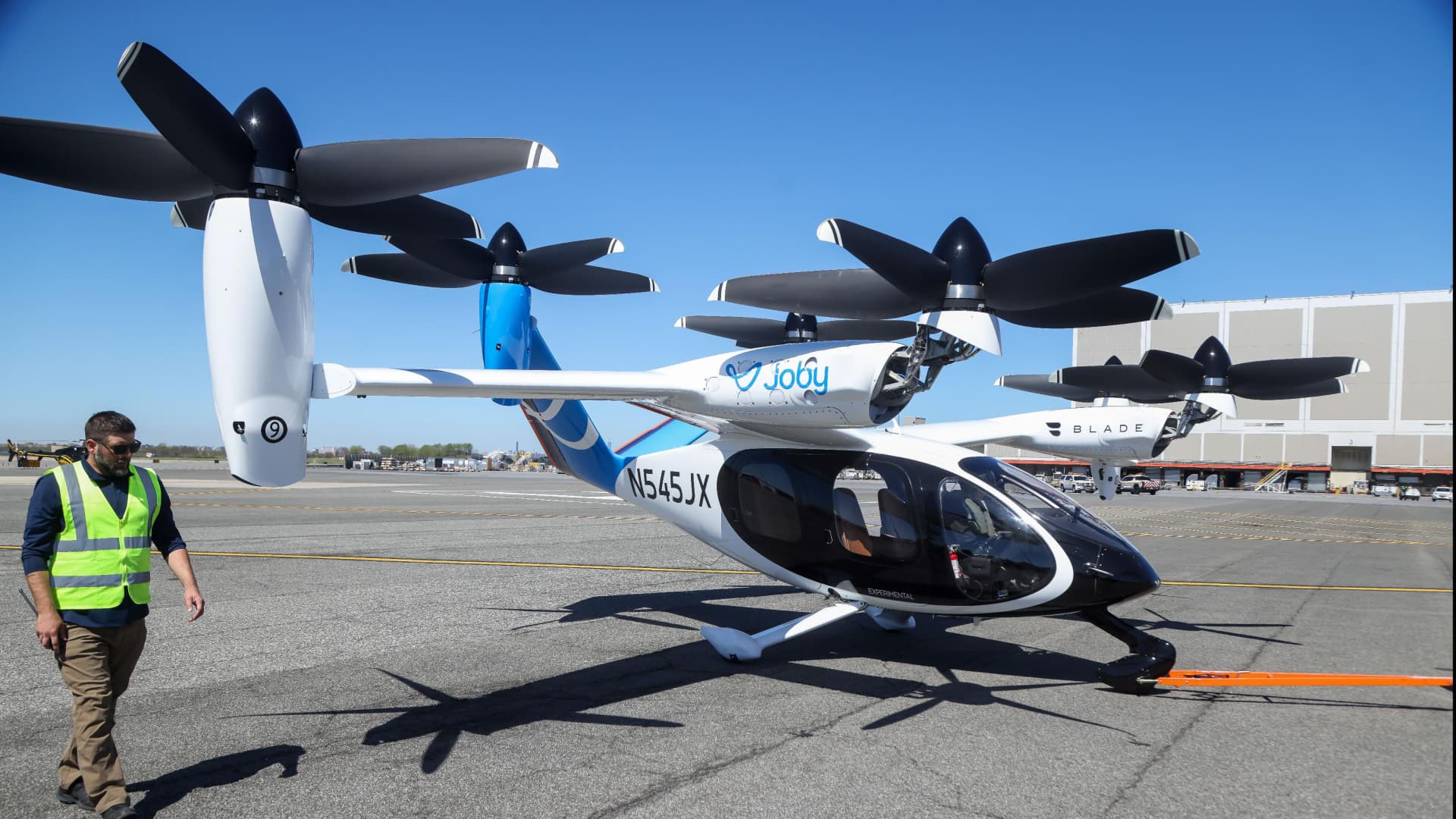 Josh Brown likes next-gen aviation stock as play on electric aircraft