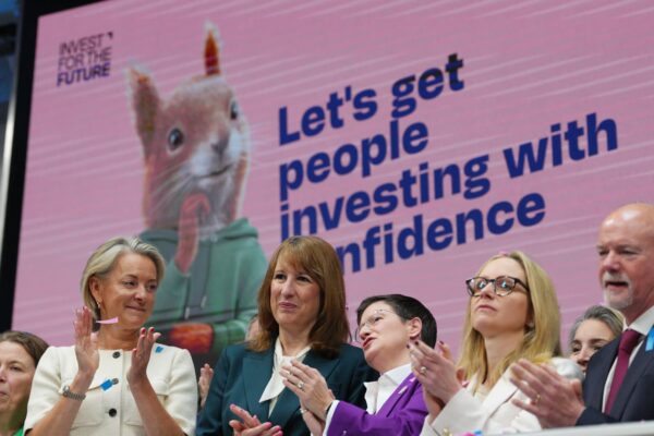 UK retail investors encourage to save, buy stocks with Savvy Squirrel