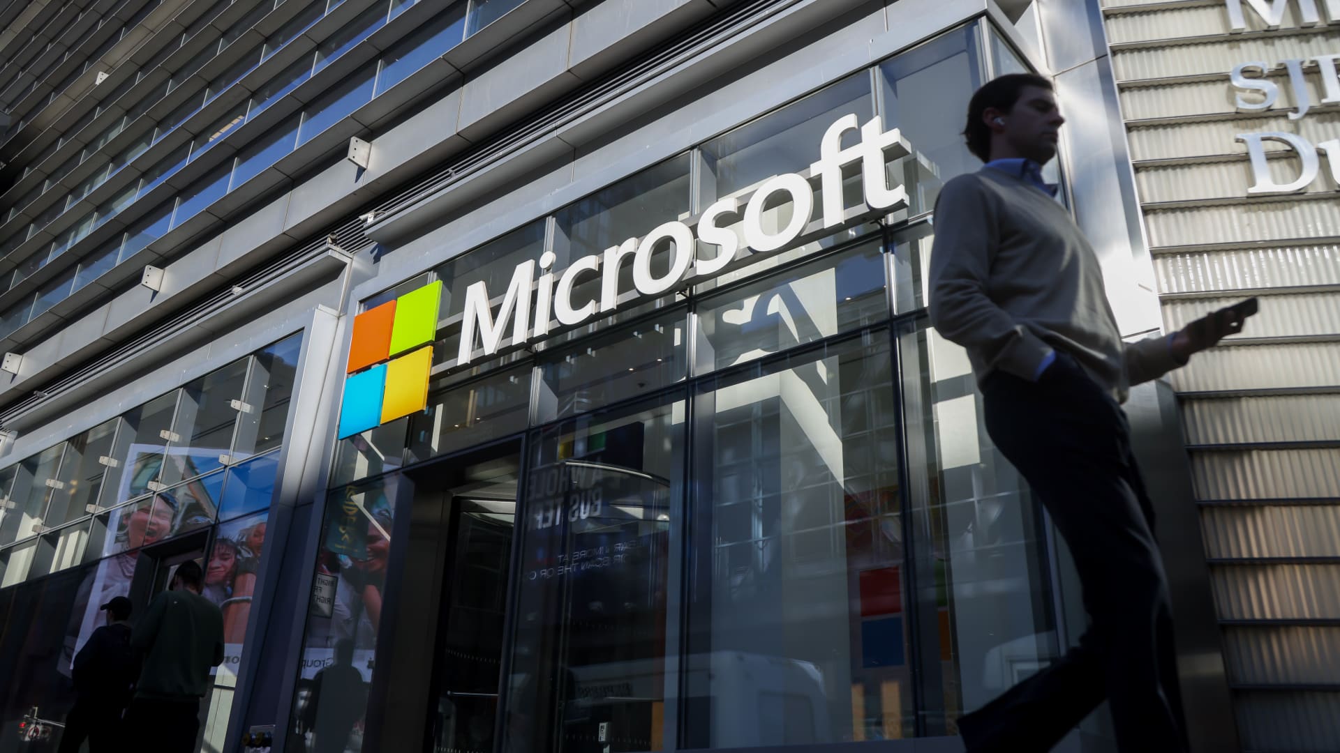 Jim Cramer is far from impressed with Microsoft earnings. Here’s why