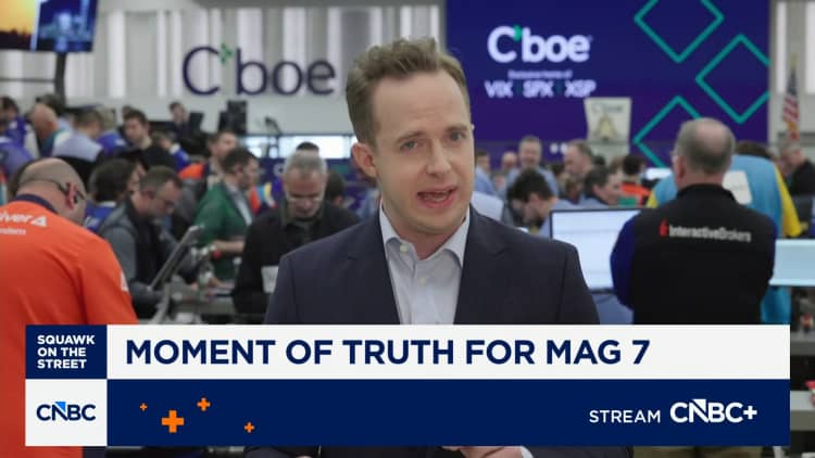 Traders brace for 0 billion in earnings-related stock movement