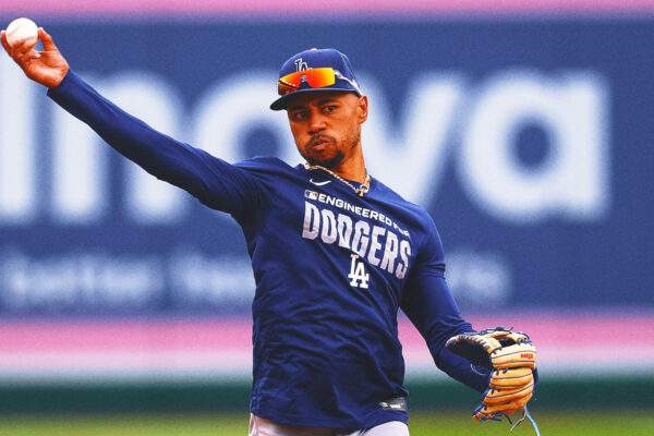 Dodgers Star Mookie Betts Lands on IL After Suffering Oblique Injury