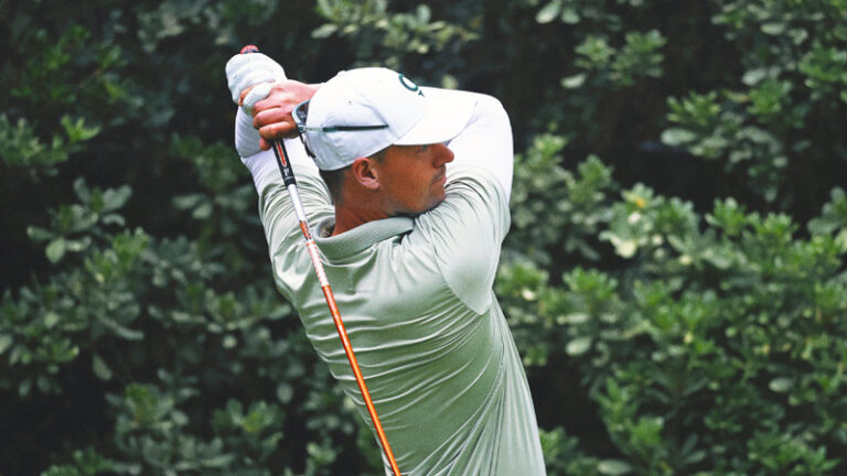 Victor Perez Shoots 9-Under 62 in Round 1 for First LIV Golf Lead in Mexico City
