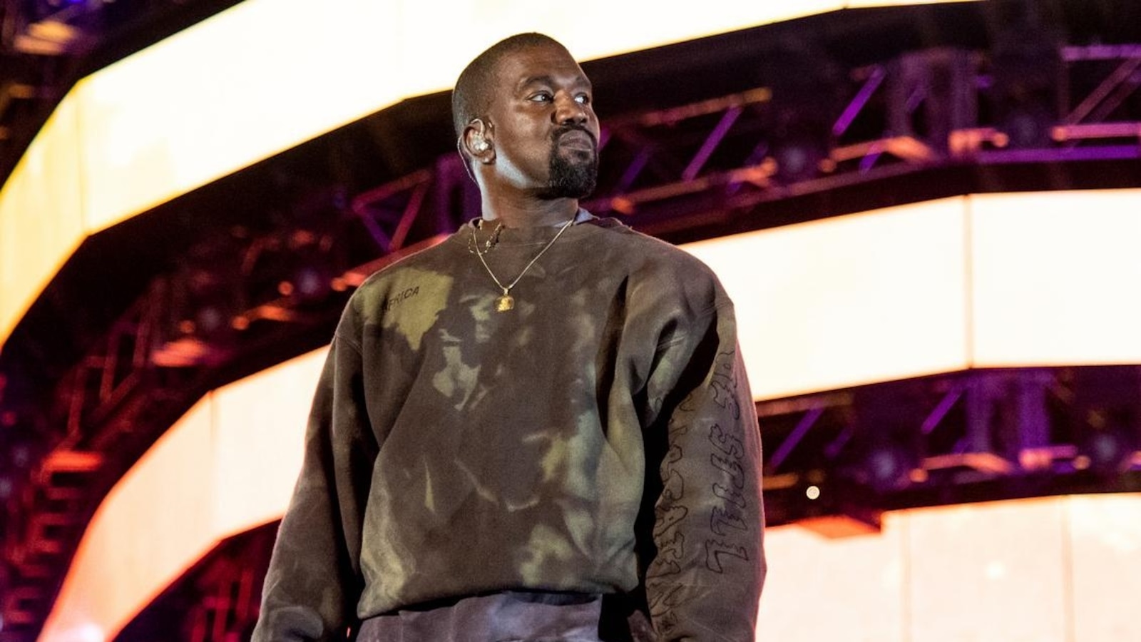 Ye offers to meet Jewish community as his right to enter UK for festival under review
