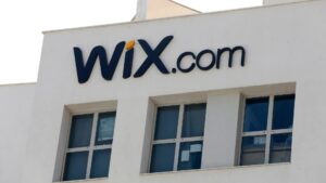 Wix laying off about 20% of its workforce. CEO cites AI in post