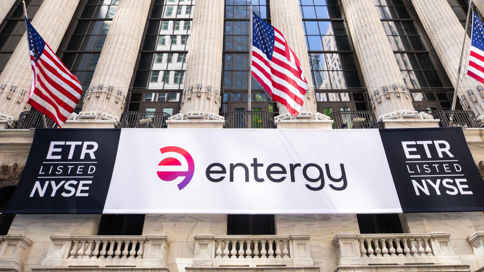 This AI dark horse sector keeps winning. Stick with the trade, analyst says