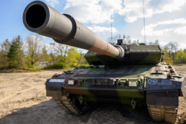 AllianceBernstein’s tank parts pick as European defense shares slip