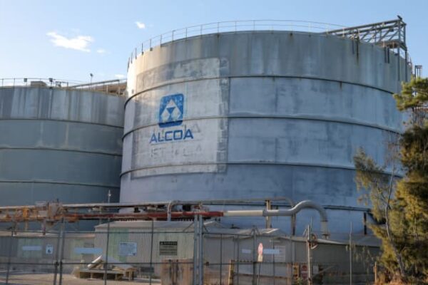 Higher aluminum prices are powering one former Dow component. Here’s how to buy for less