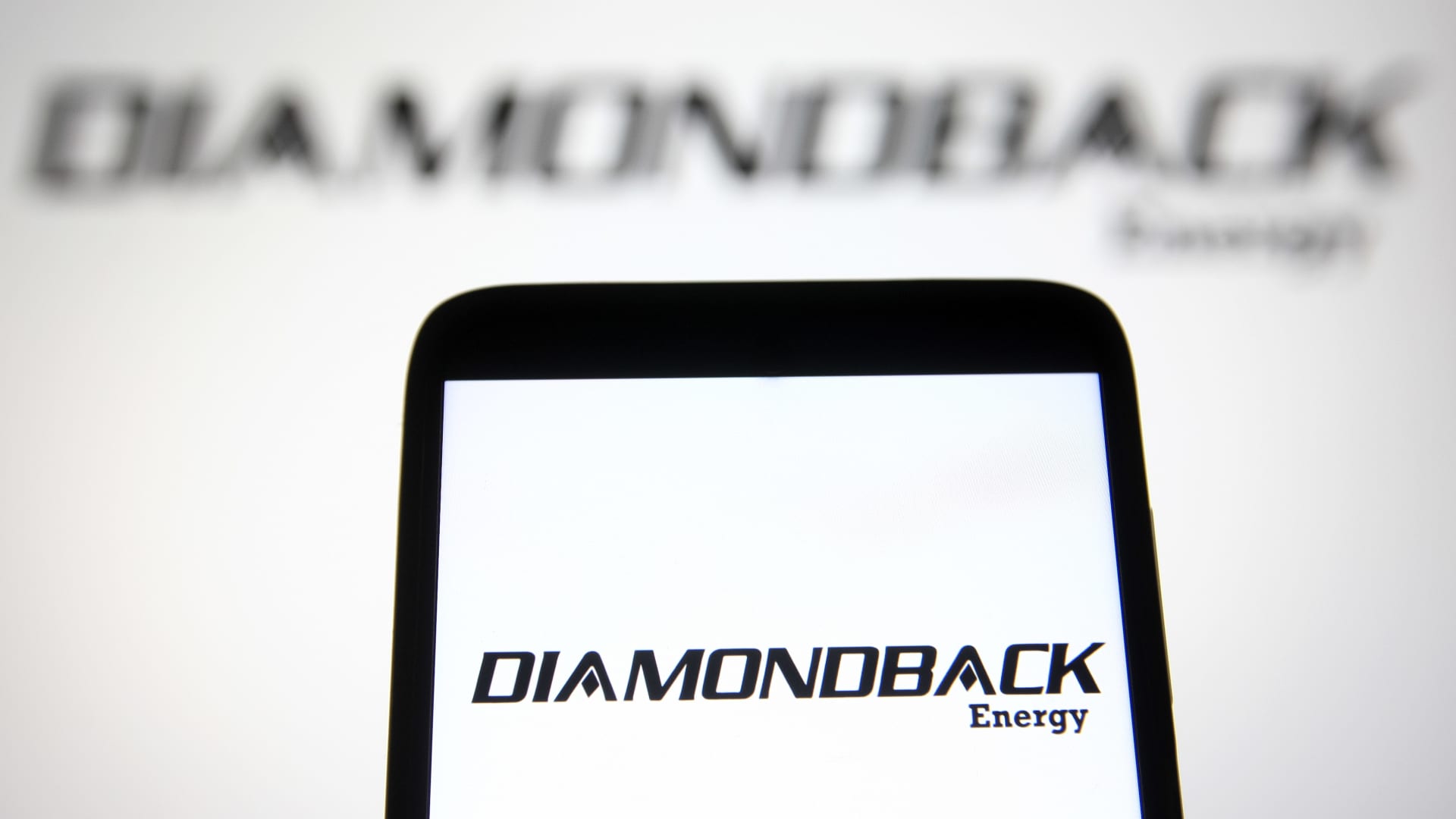 Top Wall Street analysts recommend these stocks for stable income