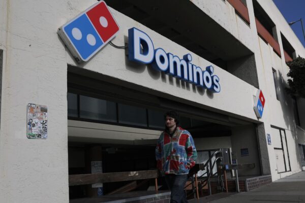 Gas prices hurt restaurant spending at Domino’s, Applebee’s