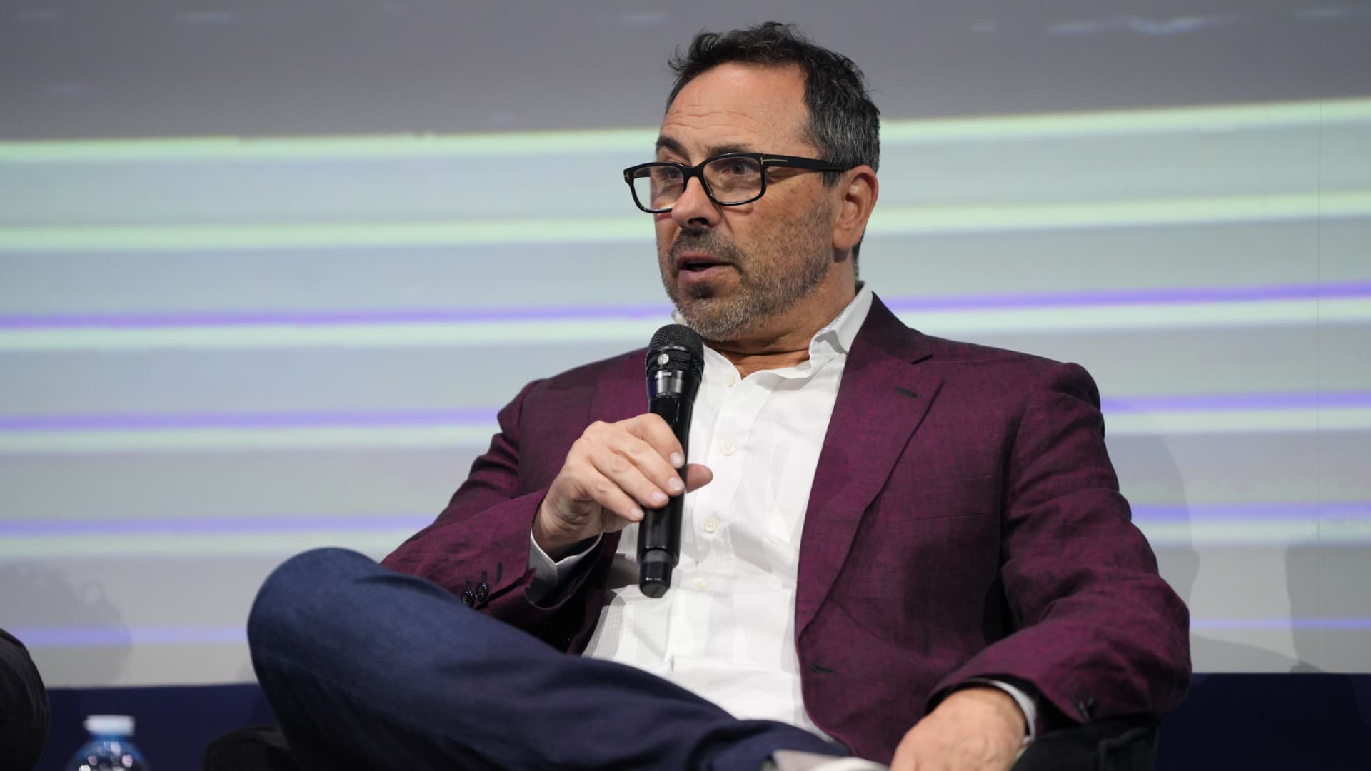 Cerebras prices IPO above expected range, Wall Street expects AI flood