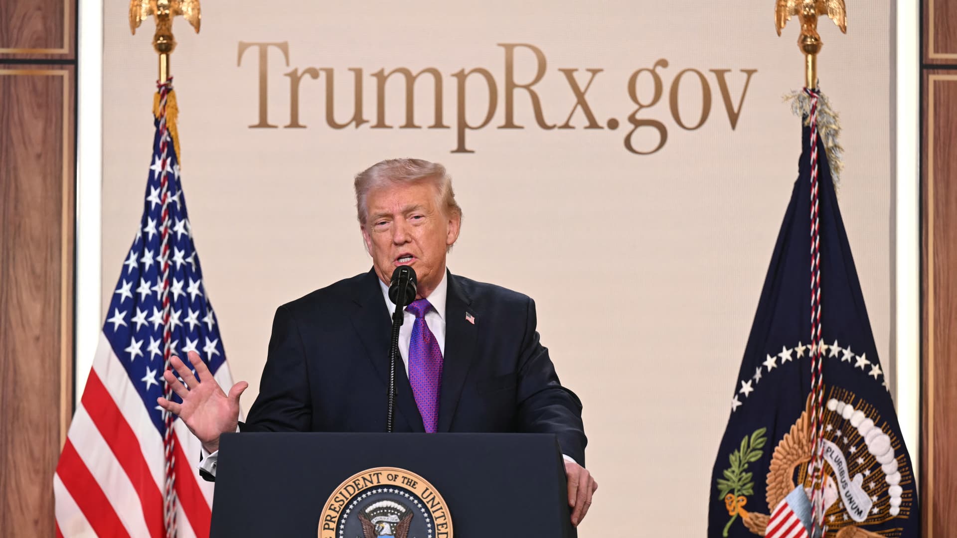 White House adds generic drugs to direct-to-consumer TrumpRx site