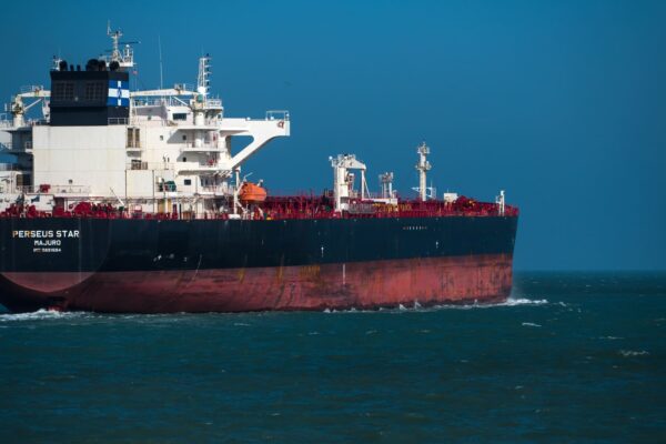 U.S. crude oil exports surge to record as tankers flock to Gulf Coast