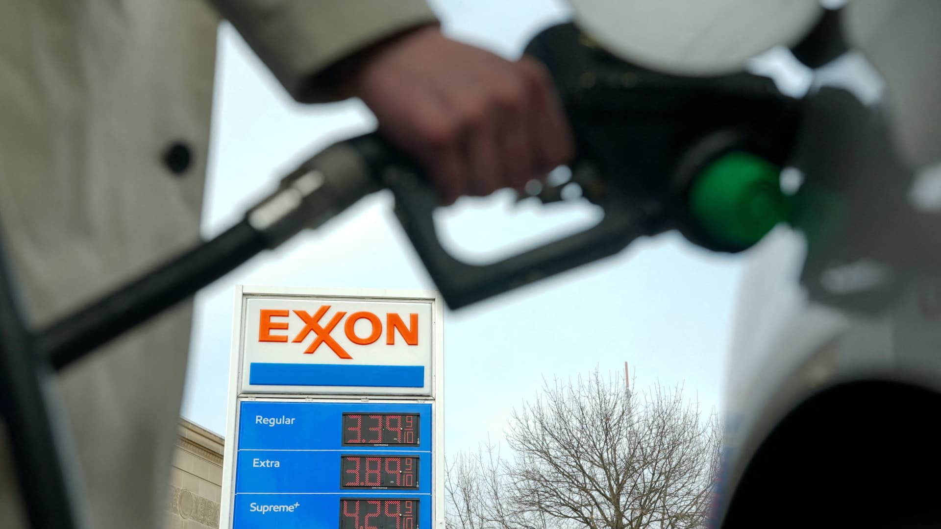 Exxon (XOM), Chevron (CVX) Q1 2026 earnings