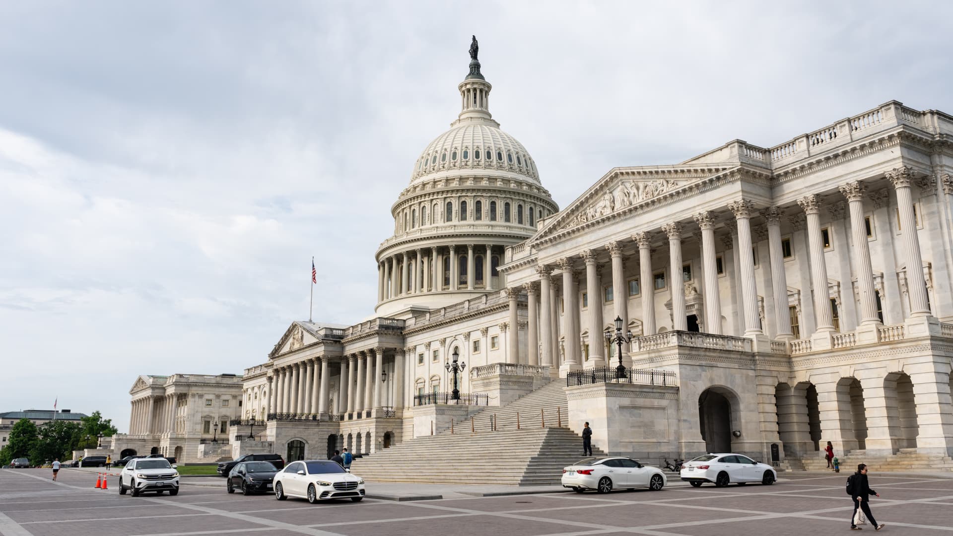 Senate advances measure to end military action in Iran in rebuke to Trump
