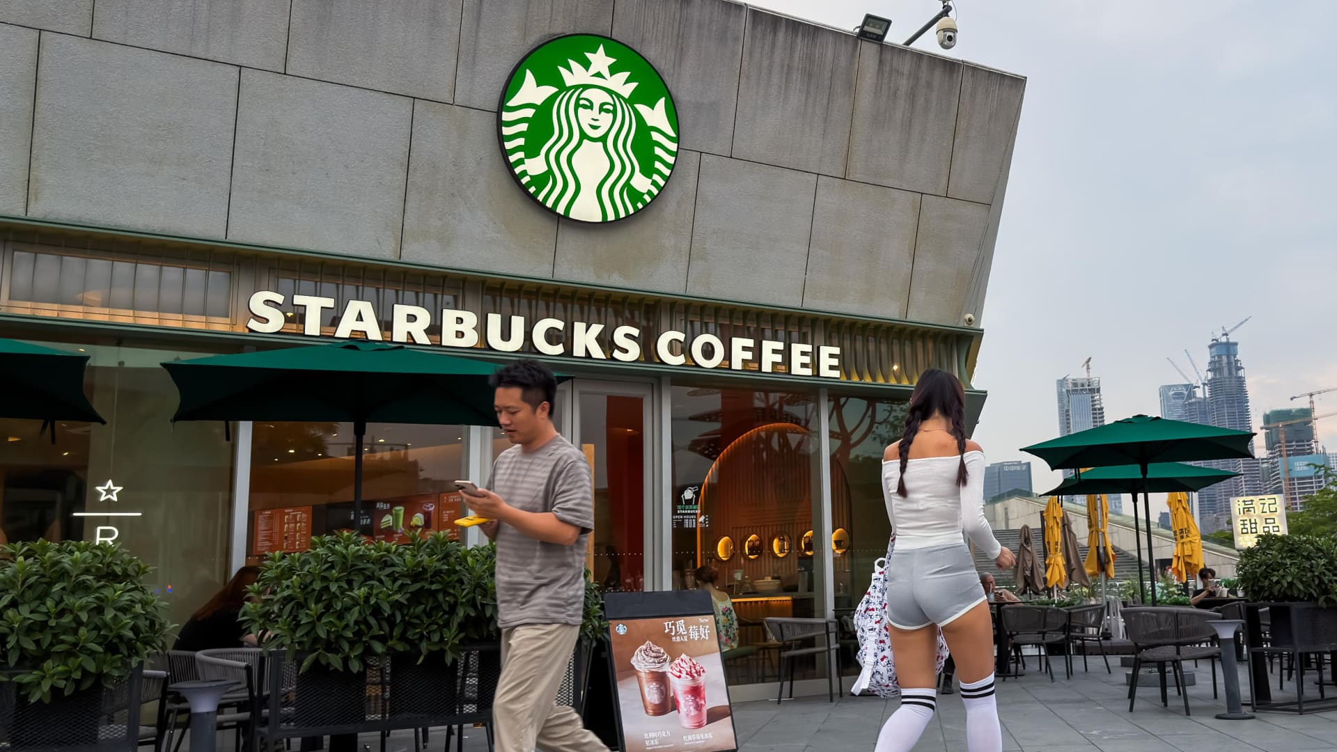 Starbucks layoffs aim to fix margins so CEO Niccol can ‘play offense’