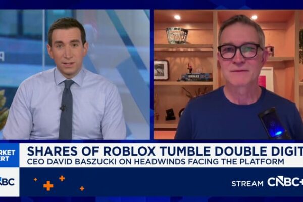 Roblox shares plummet 18% as child safety measures weigh on bookings