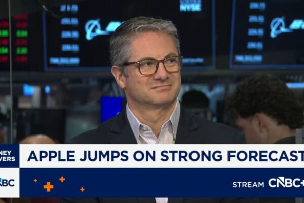 Apple stock rallies on Q2 earnings and Q3 guidance