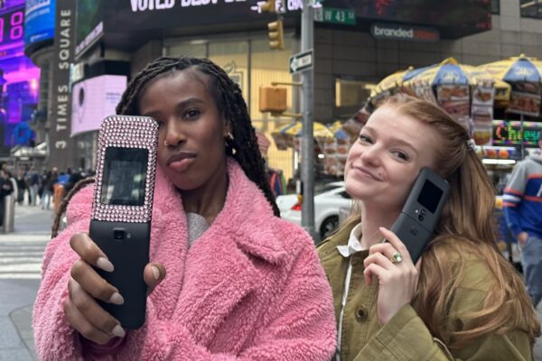We switched to flip phones for 4 days as a smartphone detox
