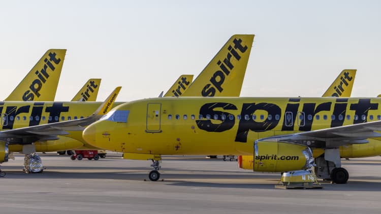 Frontier Airlines forecasts revenue boost from Spirit collapse