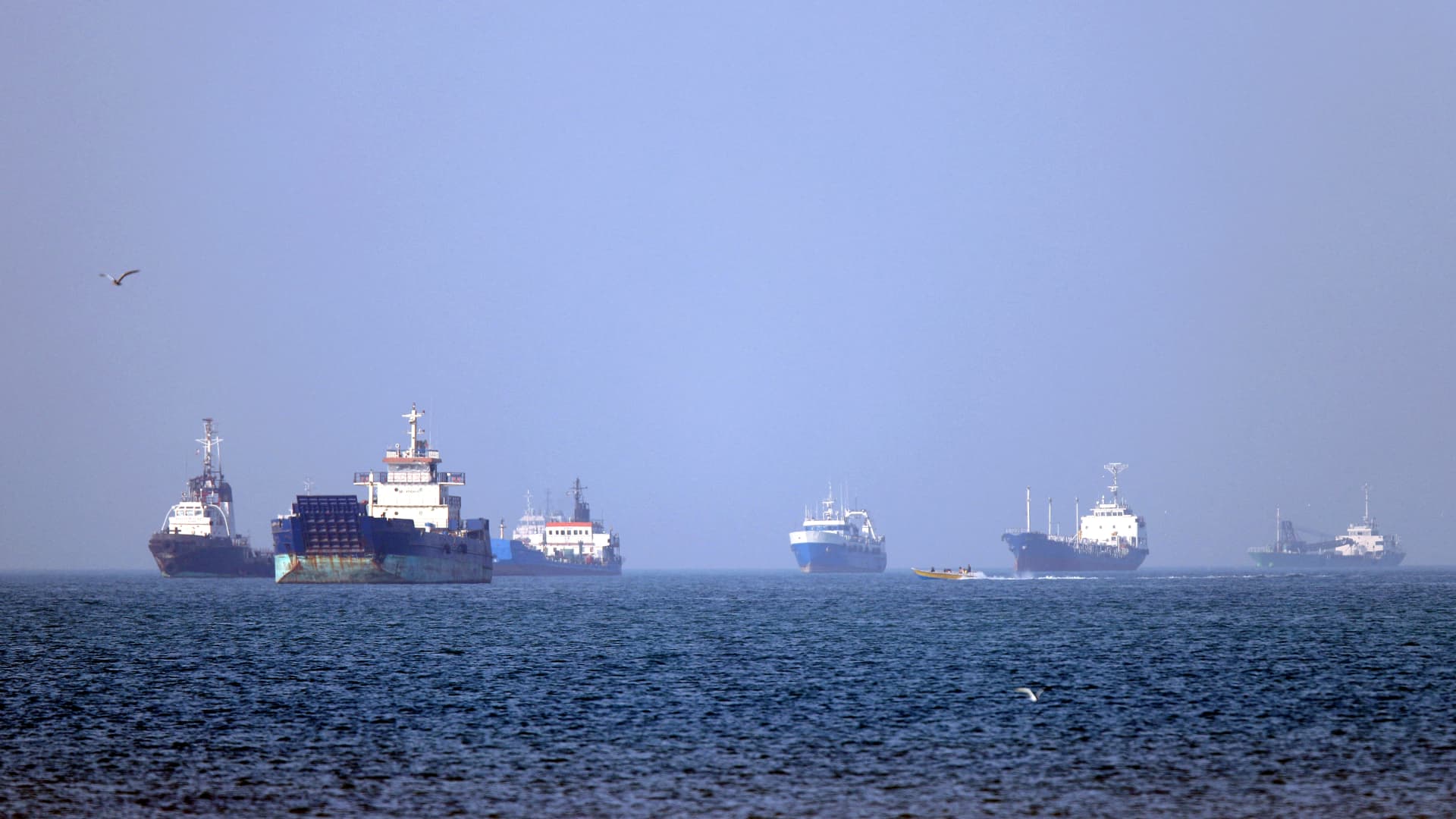 Maersk ship transits Strait of Hormuz under U.S. military protection