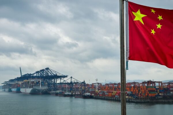China April exports rebound strongly after sluggish March