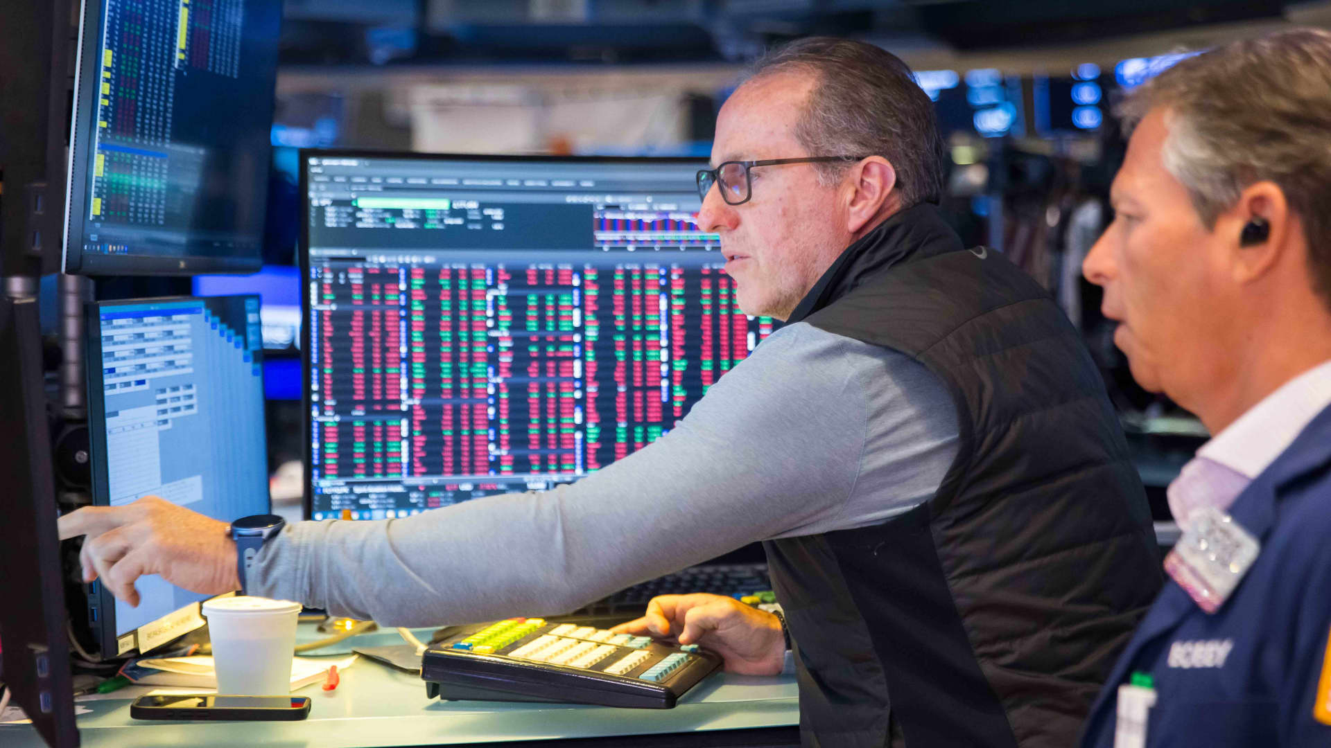This semiconductor supply chain stock has doubled. Wall Street still loves it