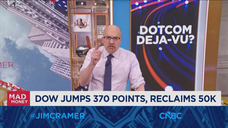 Cramer urges investors to be more selective in the AI frenzy