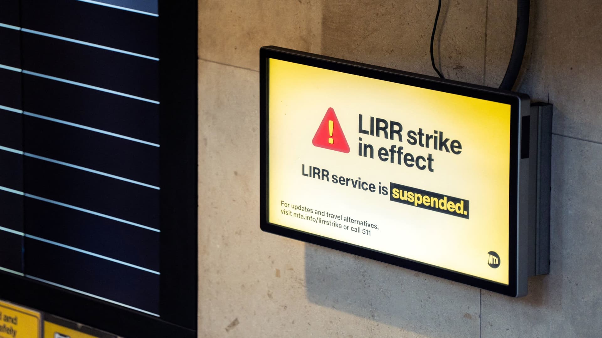 Long Island Rail Road LIRR shutdown union strike