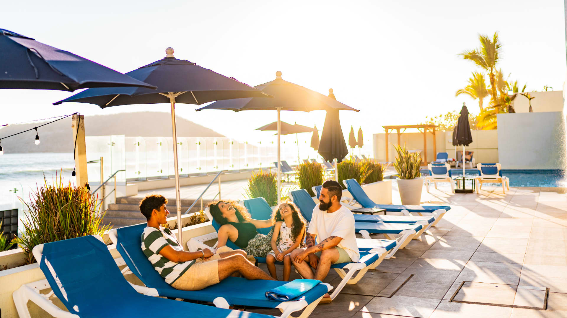 5 Credit Card Perks That Cut the Cost of Summer Vacation
