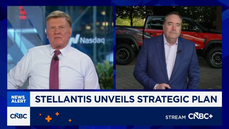 Stellantis unveils strategic plan, targets positive cash flow by 2028