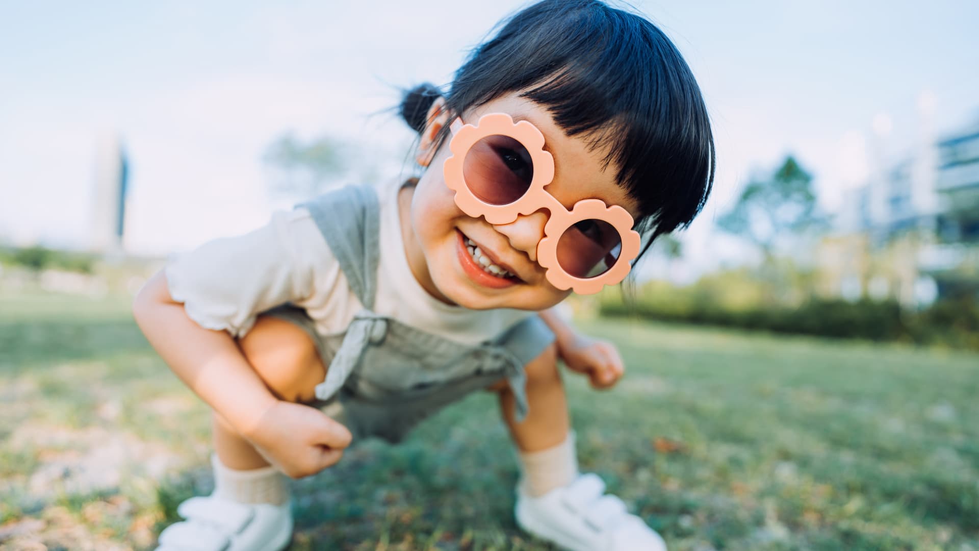 Kids with the best people skills use these 6 phrases: Therapist