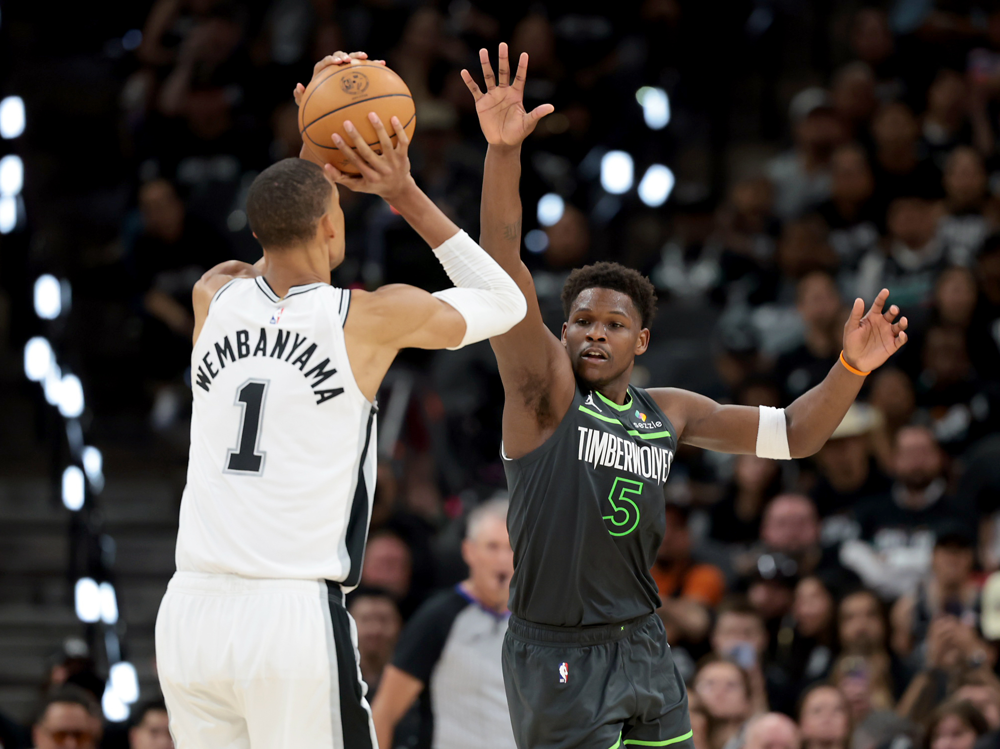 Sleeper Promo Code: Our Code FOXSPORTS Unlocks  Free Ahead of Knicks vs. 76ers or Spurs vs. Timberwolves