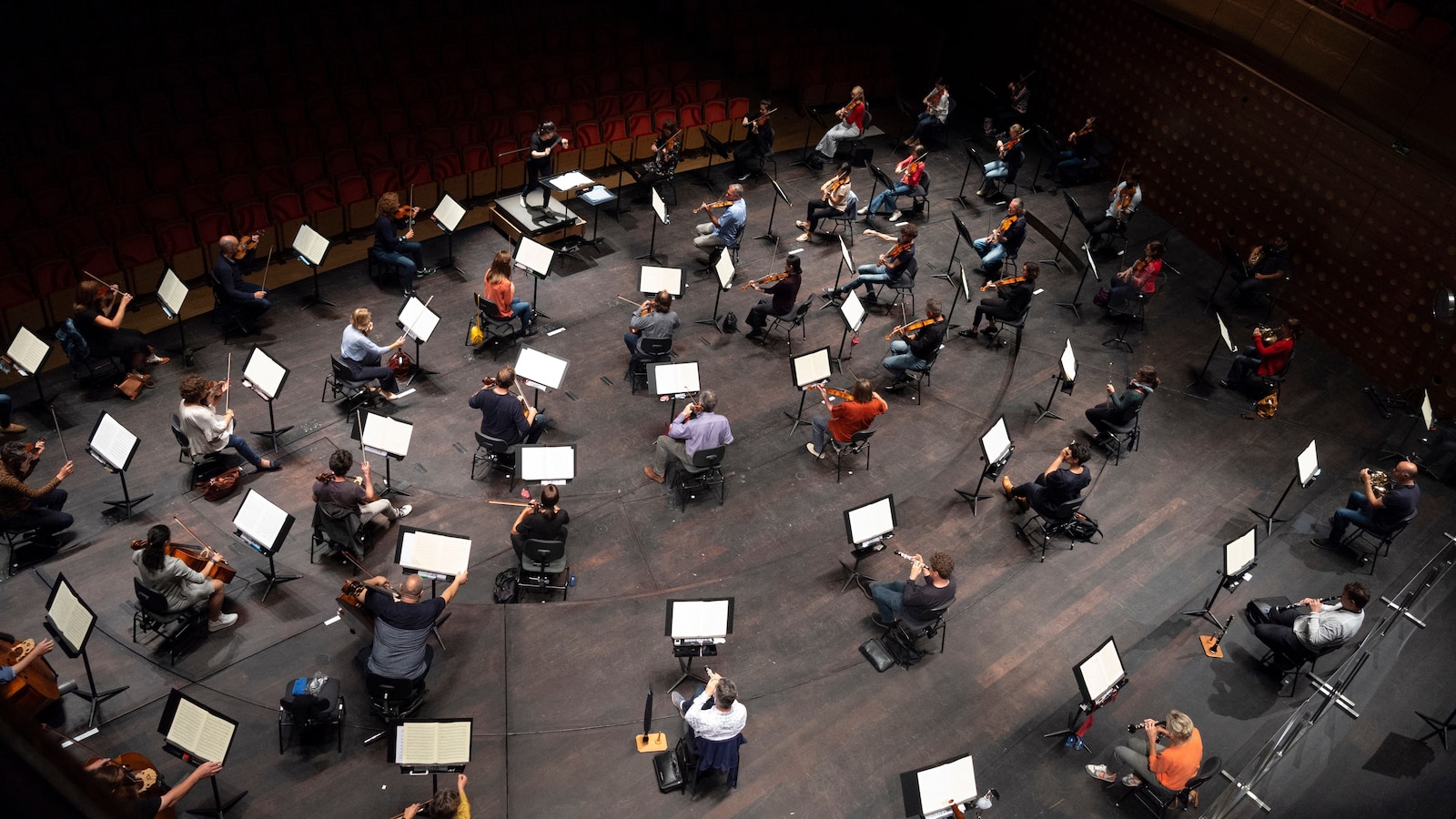 Elim Chan hired as San Francisco Symphony’s first female music director