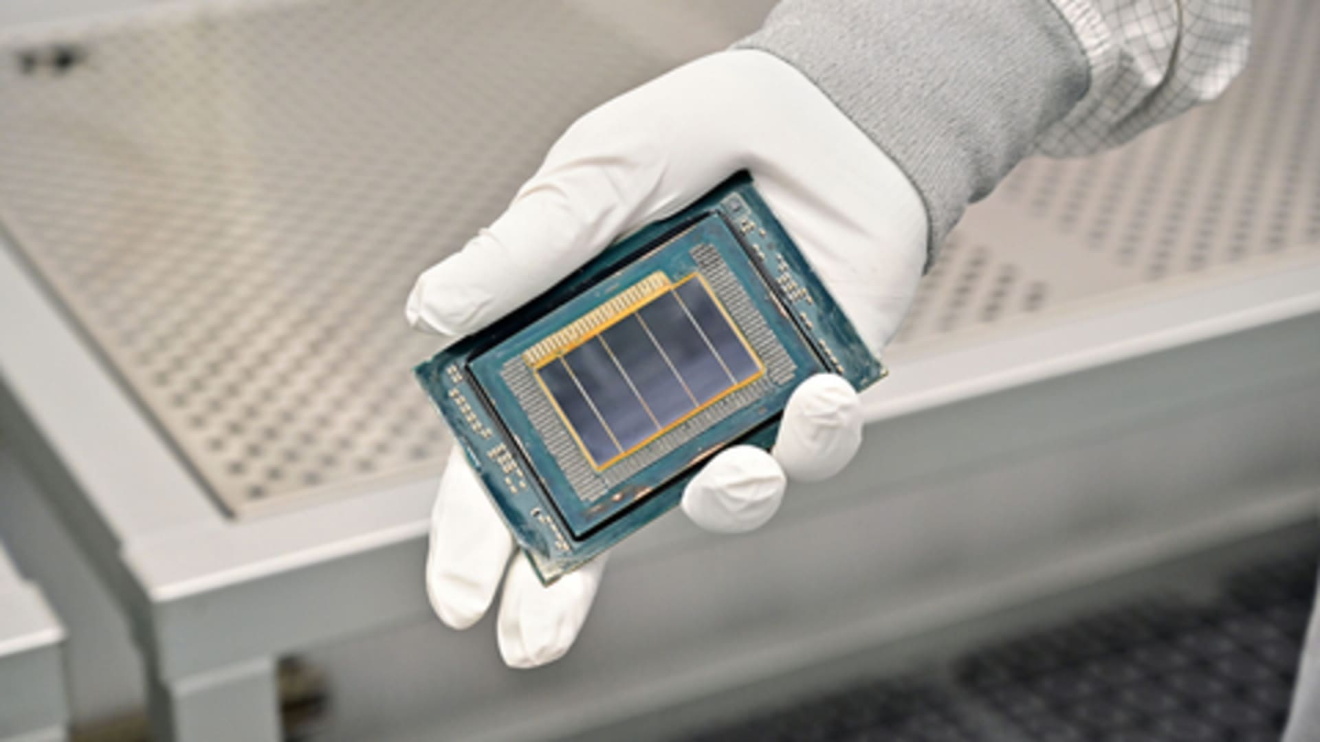 These 2 stocks could be big winners from the next generation of AI chips