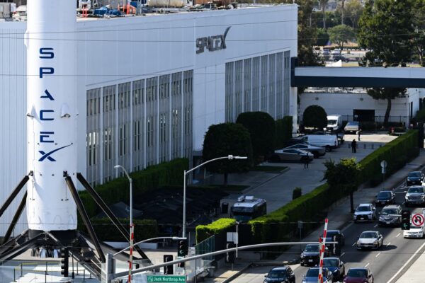 Jim Cramer says SpaceX investors aren’t buying earnings — they’re buying Elon Musk