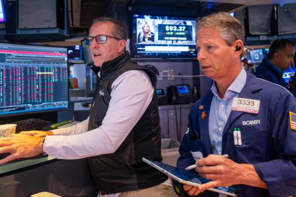 Bears step up bets against high-yield sector, shaking up bond traders