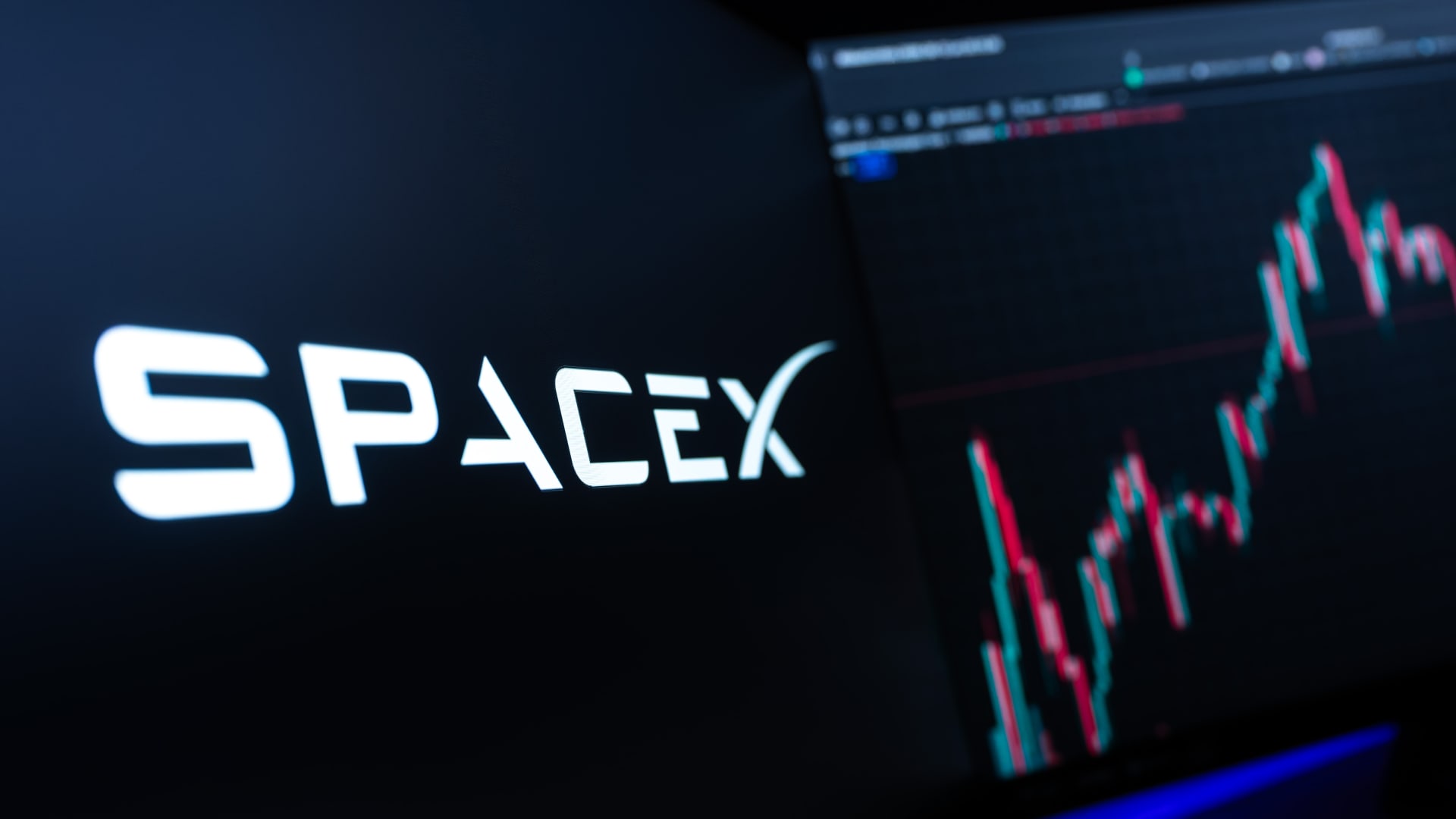 Retail investors buy SpaceX in record numbers for new portfolio plan