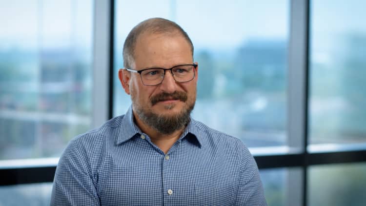 Qualcomm working on 40 new AI device designs