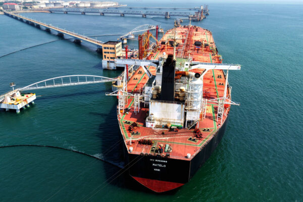 Goldman cuts oil forecast as Hormuz deal brings forward supply recovery