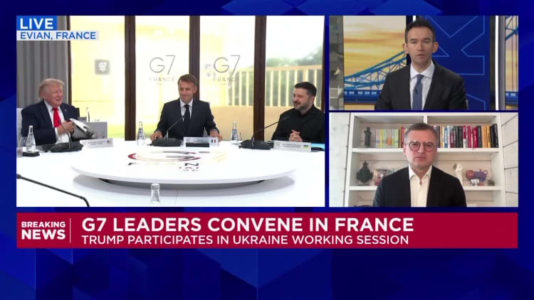Trump meets Ukraine’s Zelenskyy as Iran moves into ‘rear-view mirror’