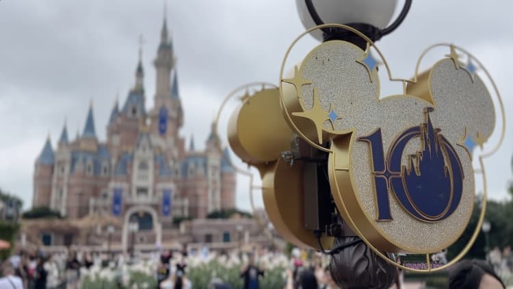 Bob Iger on Shanghai Disneyland as it defies the Chinese pullback